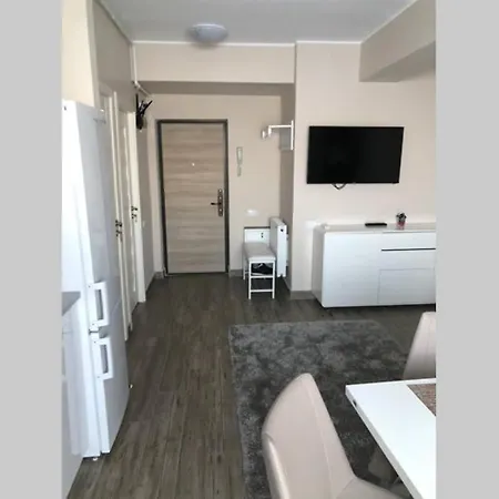 Lake View Apartament Apartment *